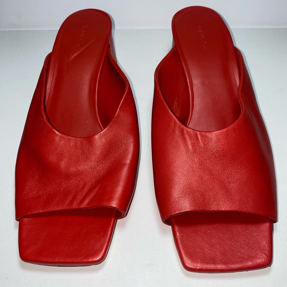 Vince Never Worn Designer Luxury Red Elizabeth Leather Open Toe Block Heel Mules - Picture 4 of 10